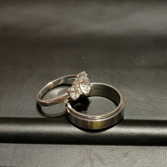 Engagement Rings - Picture 2 of 6